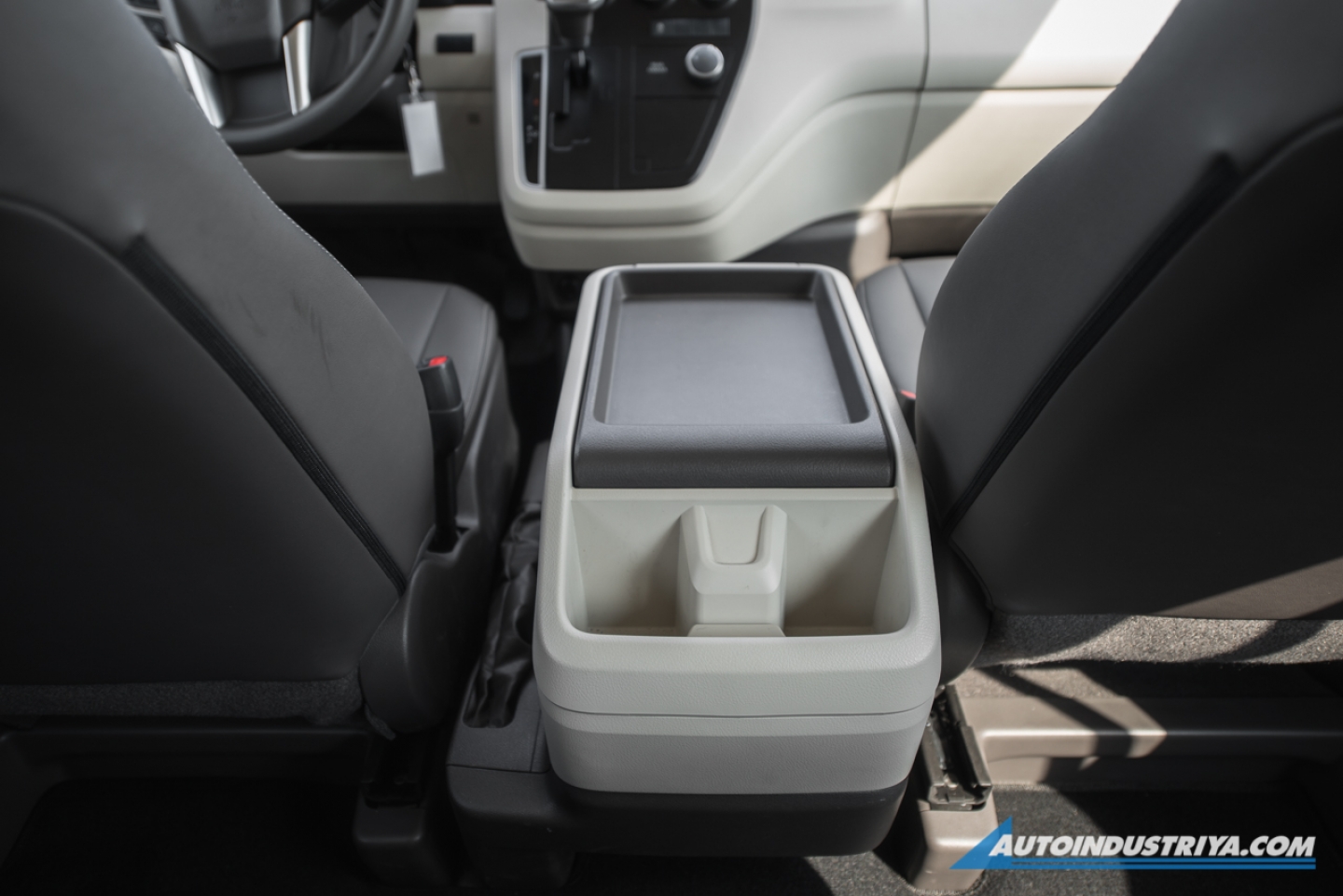 2019 Toyota Hiace GL Grandia Tourer