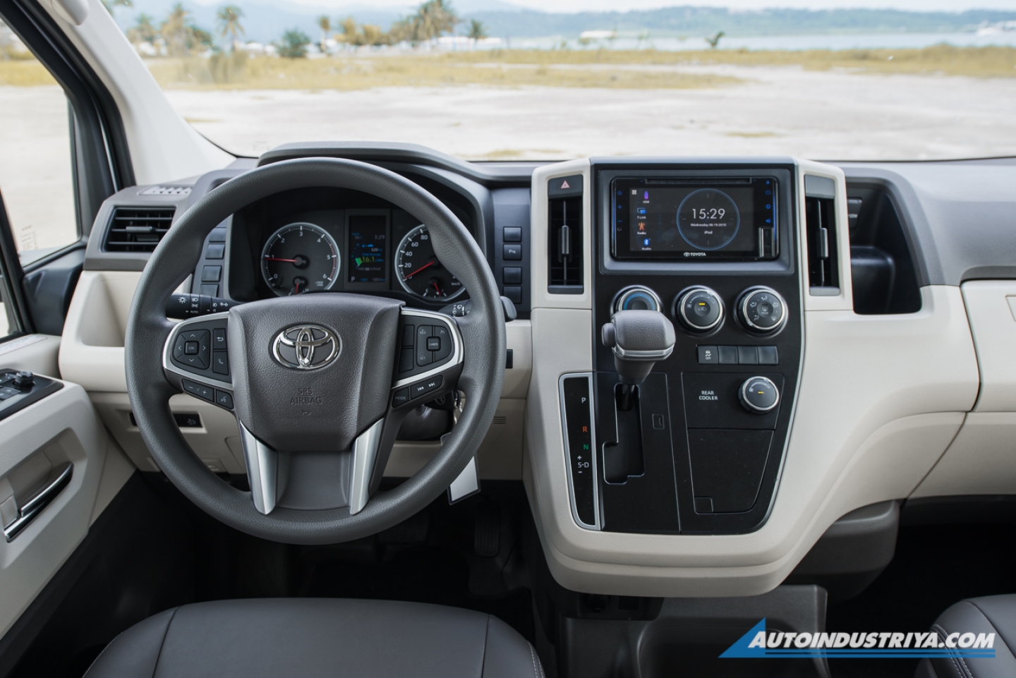 2019 Toyota Hiace GL Grandia Tourer