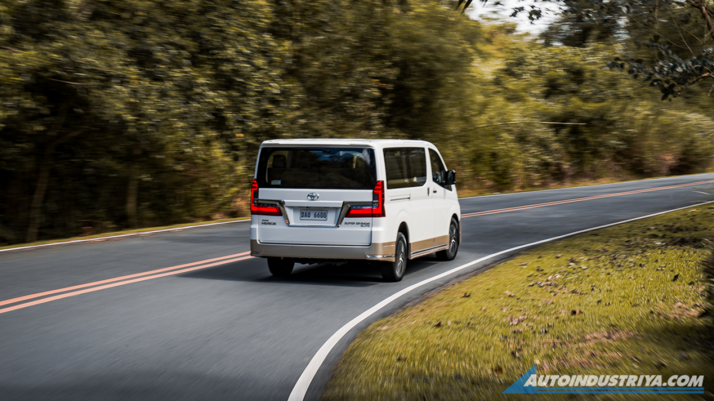 2020 Toyota Hiace Super Grandia Elite 2.8L AT