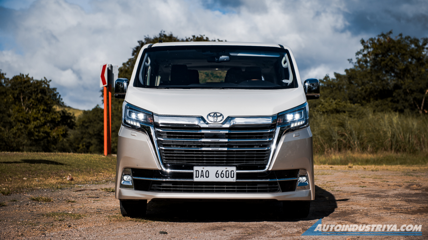 2020 Toyota Hiace Super Grandia Elite 2.8L AT
