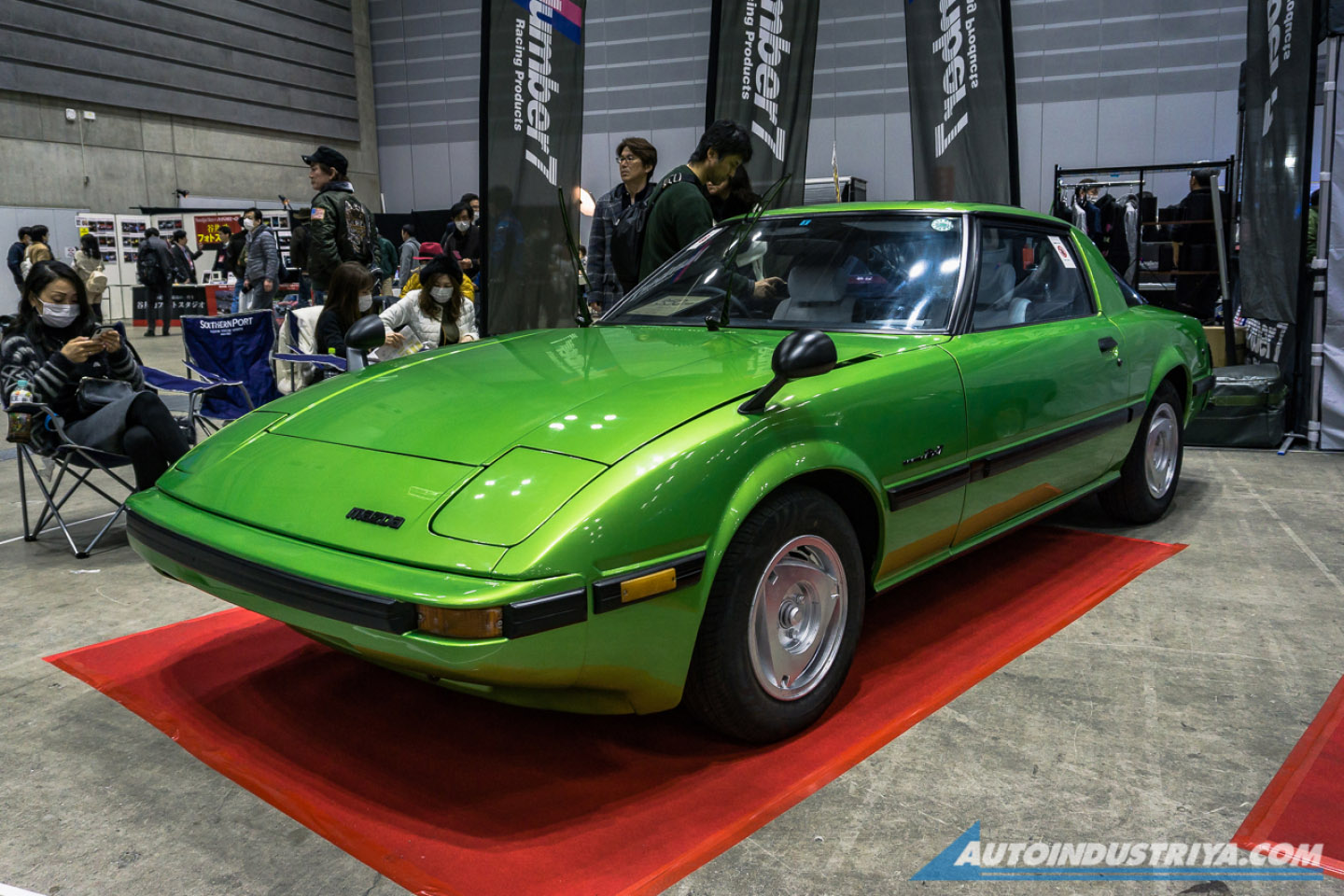 Classics stop time in Yokohama Nostalgic 2 Days