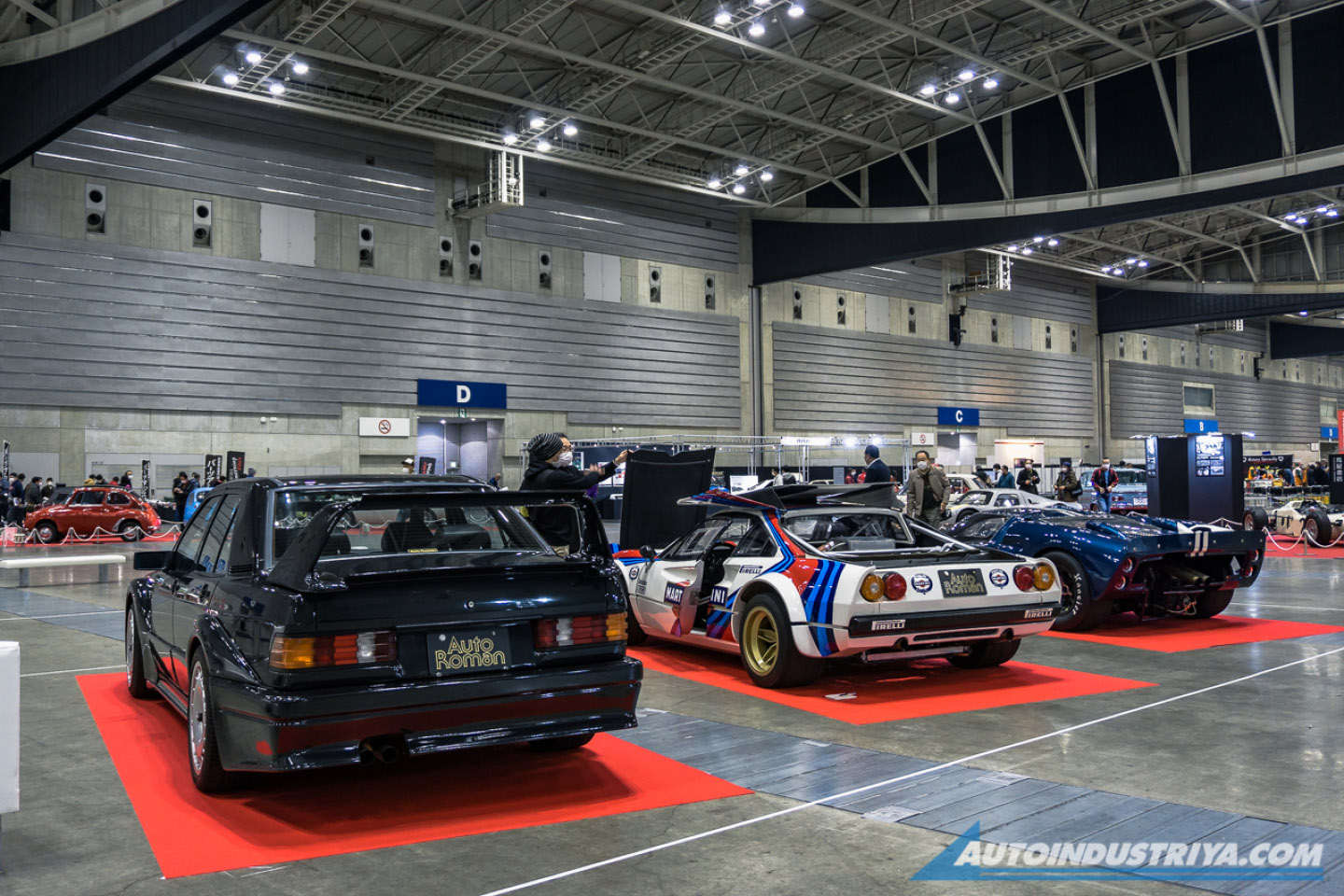 Classics stop time in Yokohama Nostalgic 2 Days
