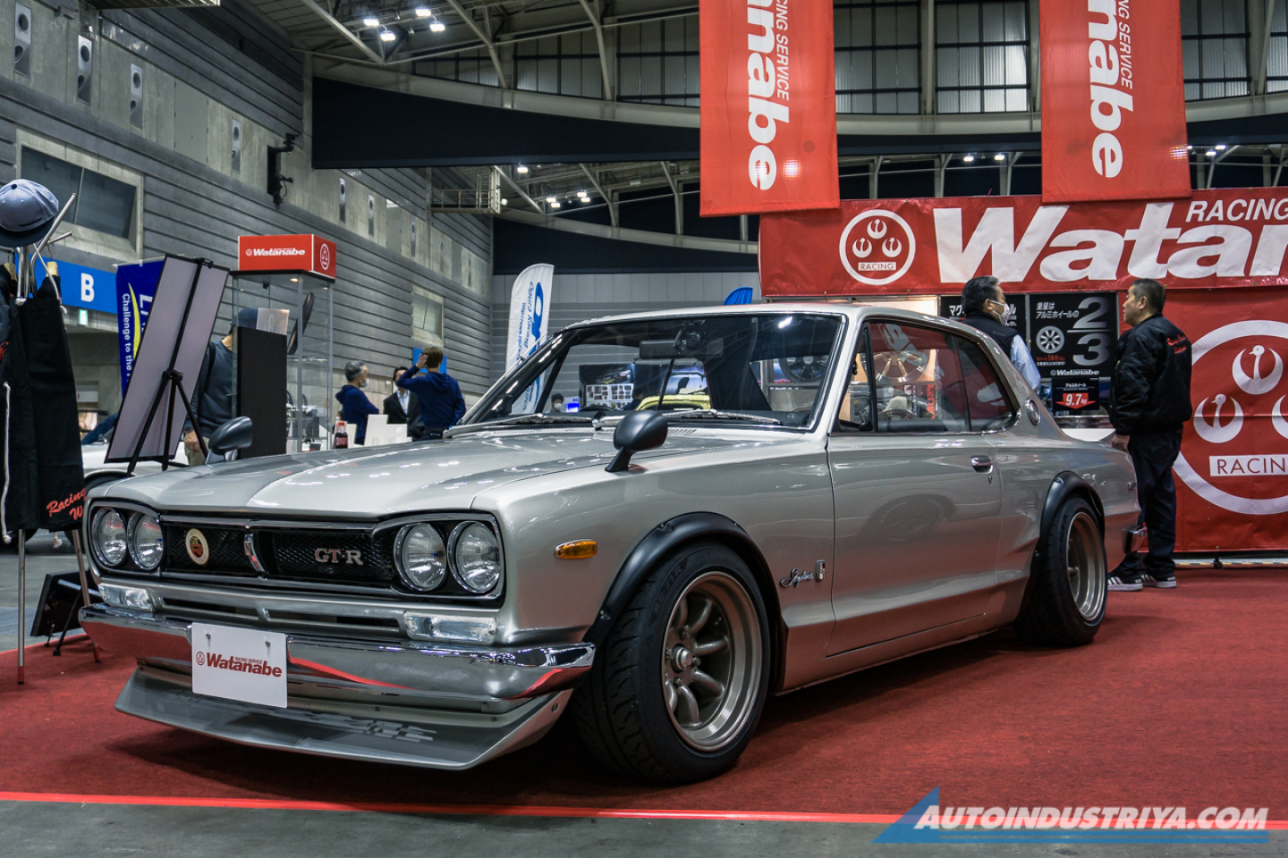 Classics stop time in Yokohama Nostalgic 2 Days