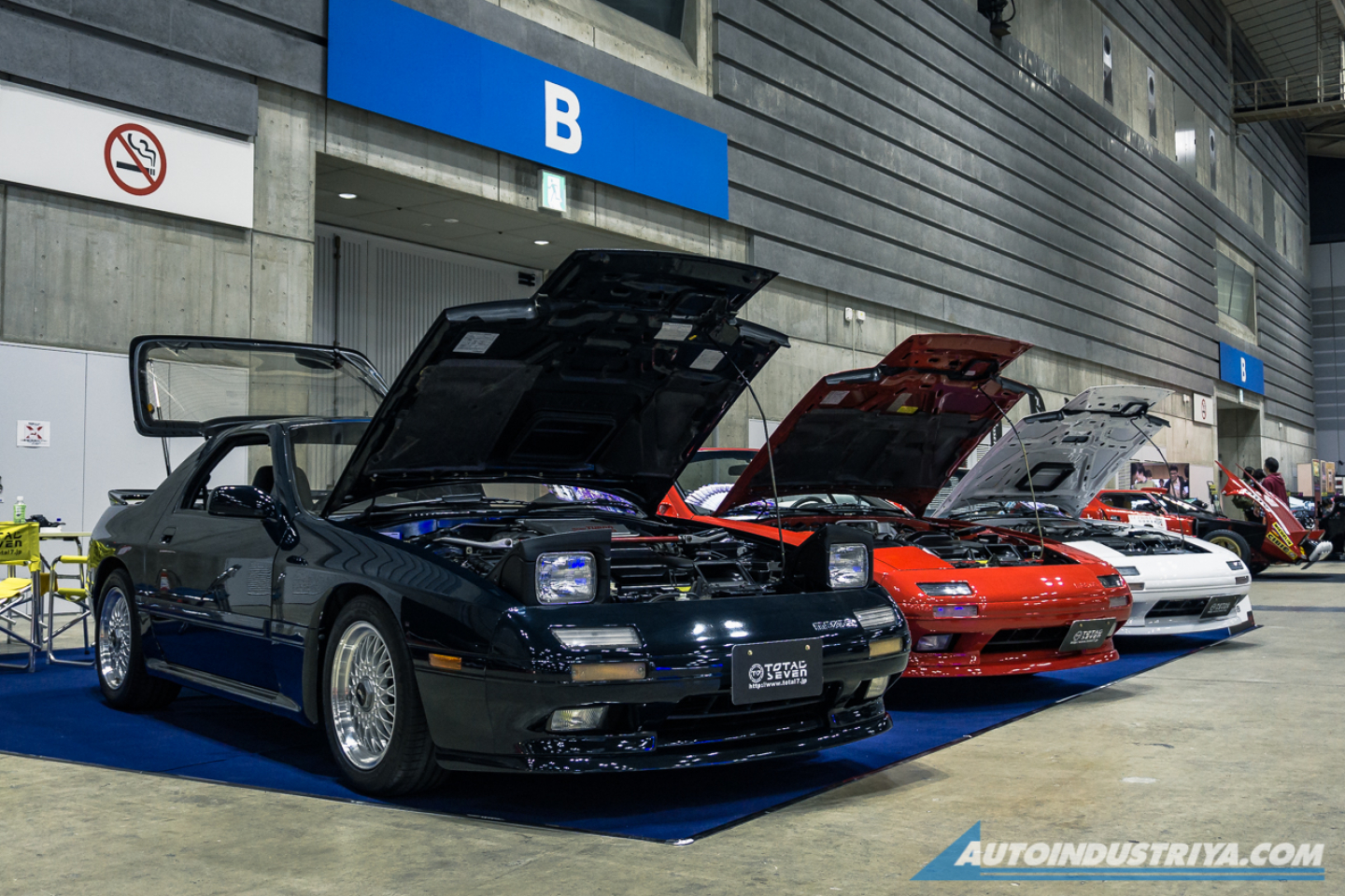 Classics stop time in Yokohama Nostalgic 2 Days