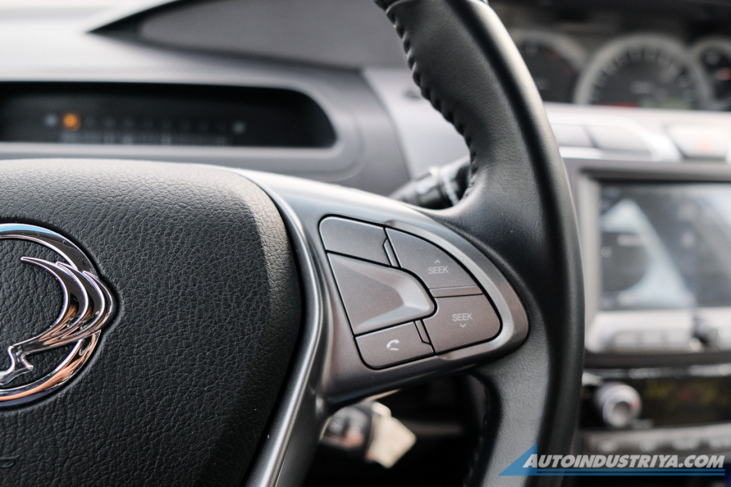 2019 Ssangyong Rodius 2.0L 9-seater