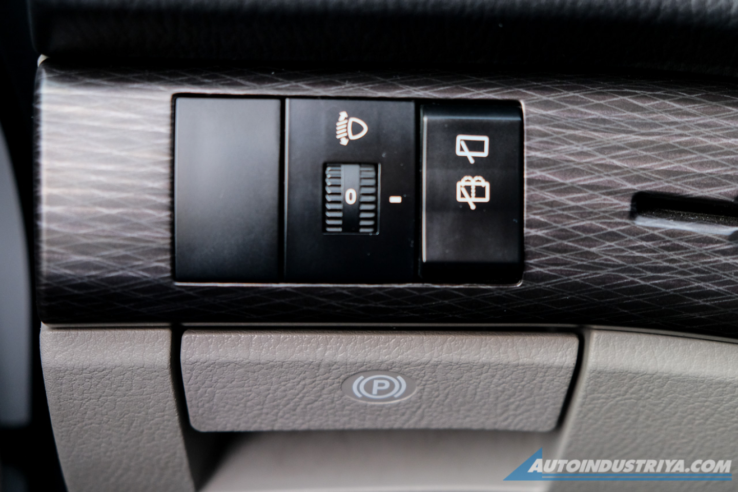 2019 Ssangyong Rodius 2.0L 9-seater