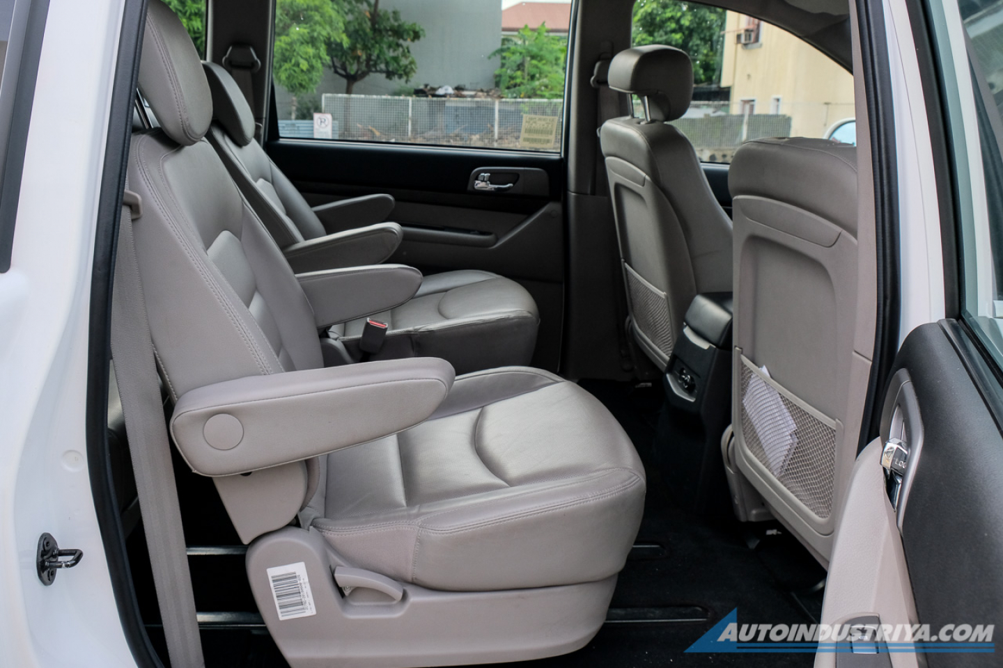 2019 Ssangyong Rodius 2.0L 9-seater