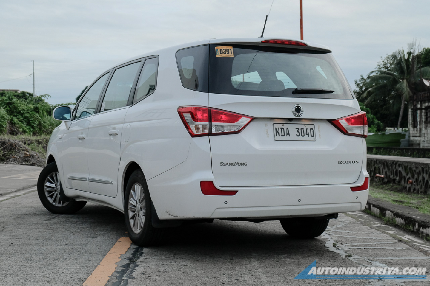 2019 Ssangyong Rodius 2.0L 9-seater