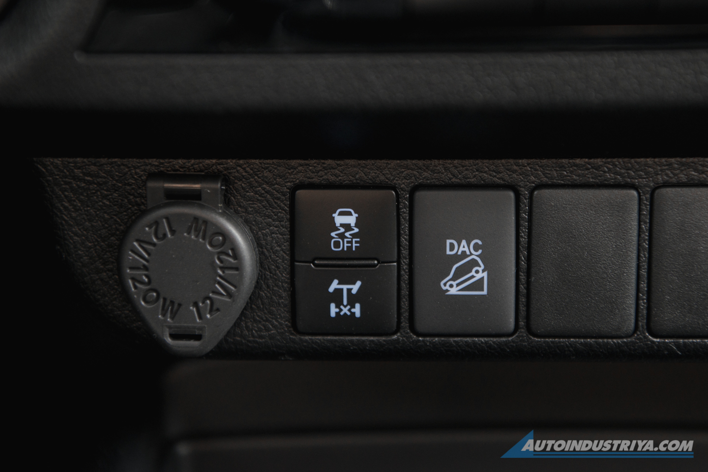 2021 Toyota Hilux V Conquest 4x4 AT