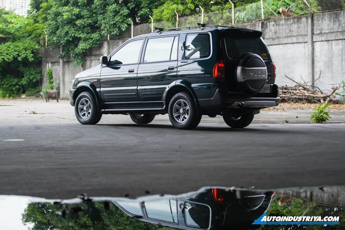 Final Isuzu Crosswind has rolled off the assembly line | AutoIndustriya
