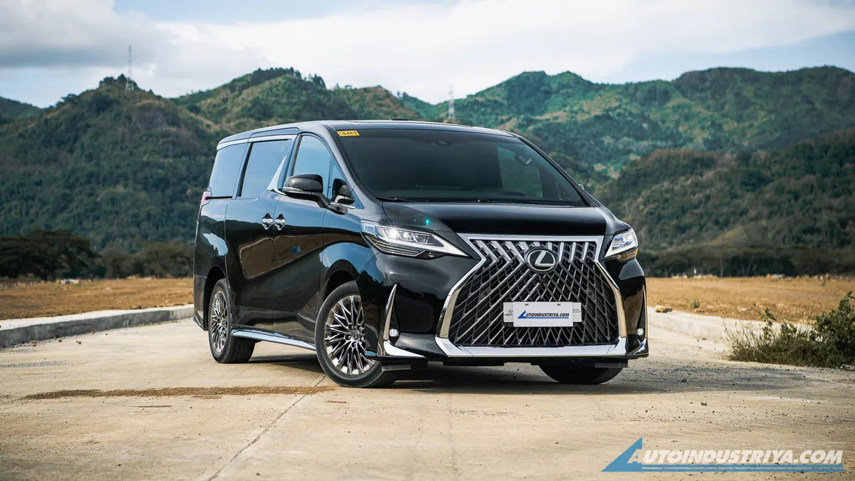 2021 Lexus LM 350 7-Seater