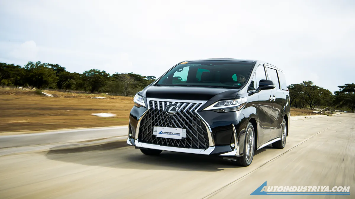 2021 Lexus LM 350 7-Seater