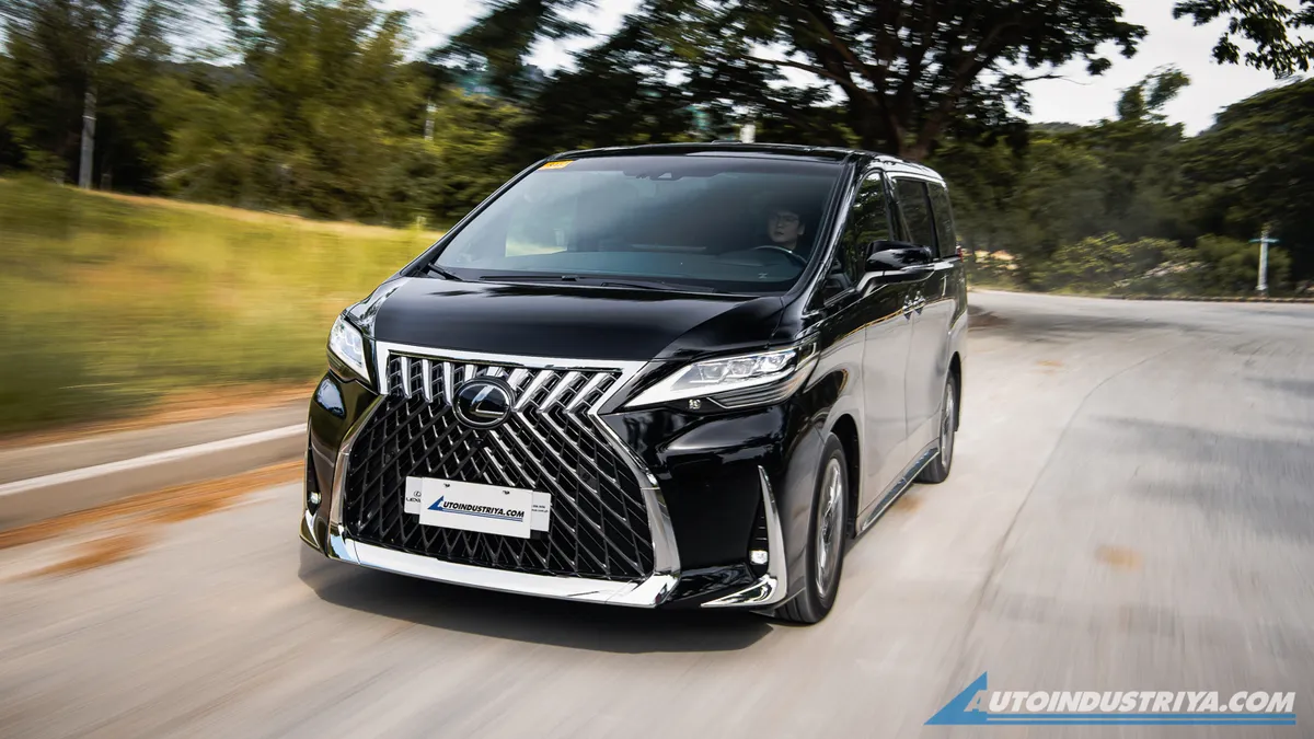2021 Lexus LM 350 7-Seater