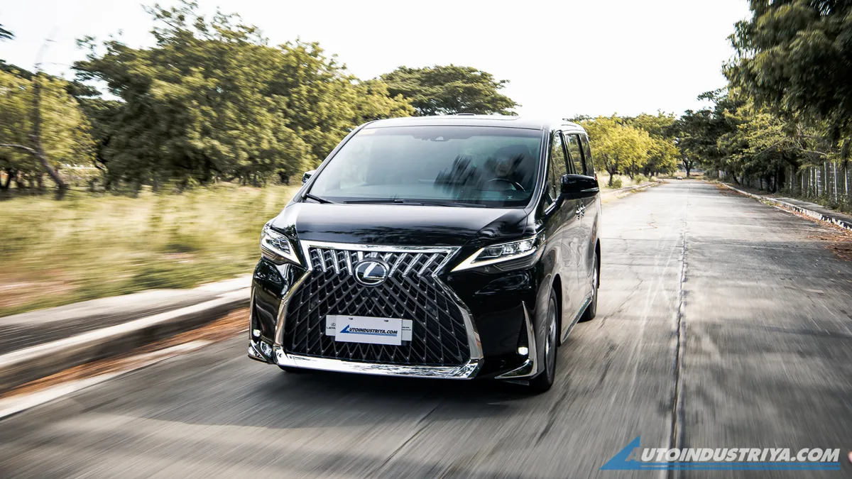 2021 Lexus LM 350 7-Seater