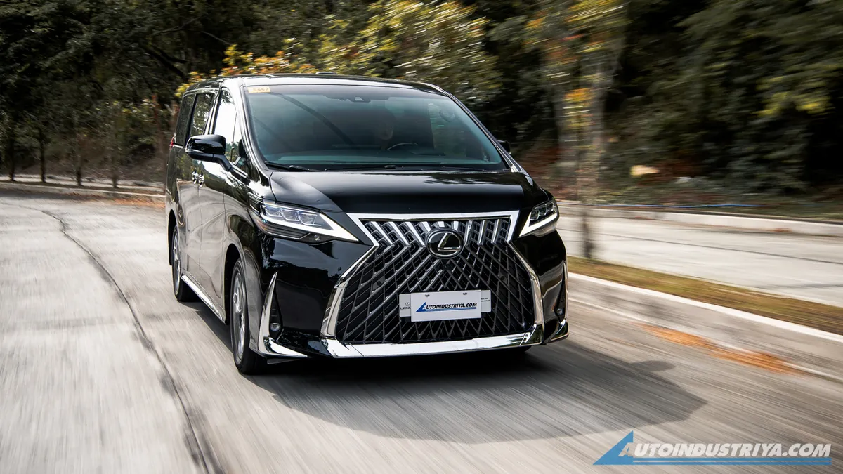 2021 Lexus LM 350 7-Seater