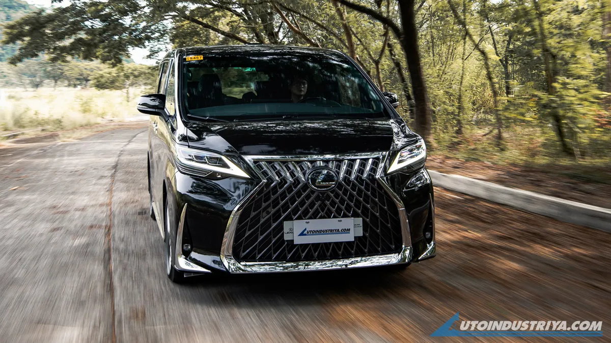 2021 Lexus LM 350 7-Seater