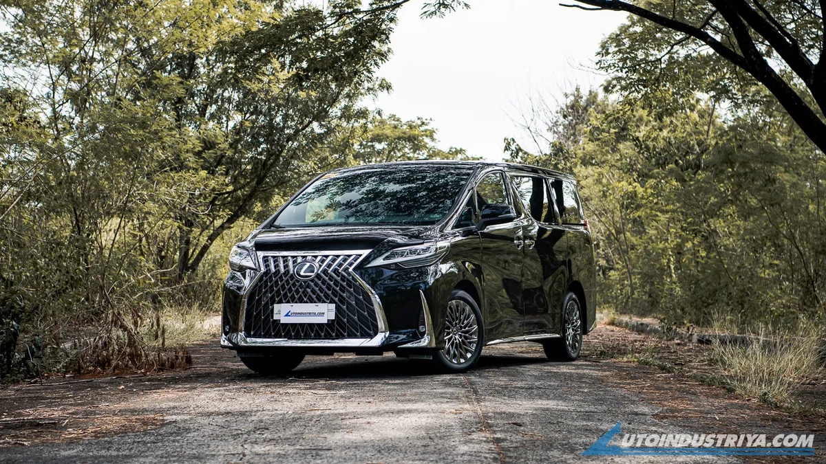 2021 Lexus LM 350 7-Seater