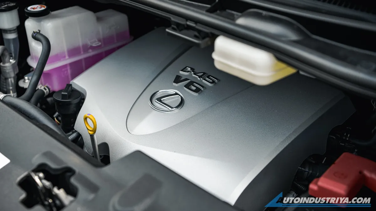 2021 Lexus LM 350 7-Seater