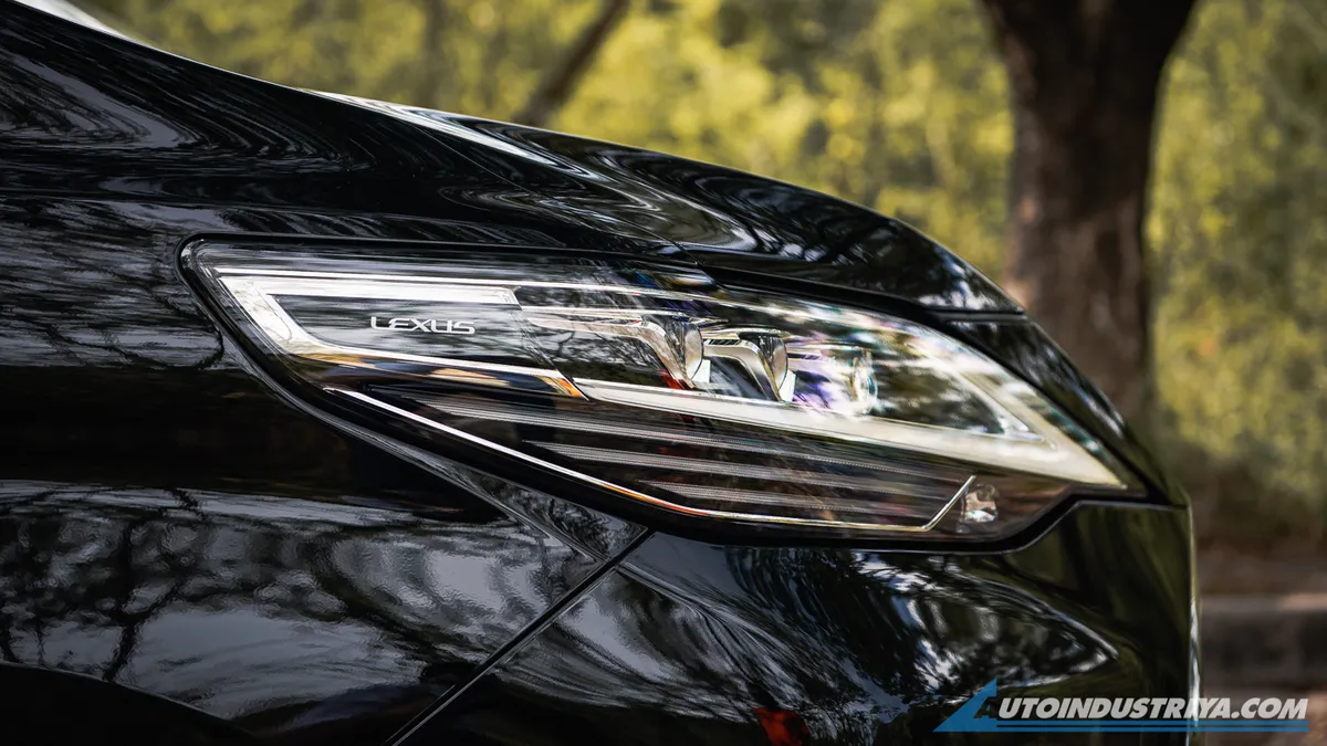 2021 Lexus LM 350 7-Seater