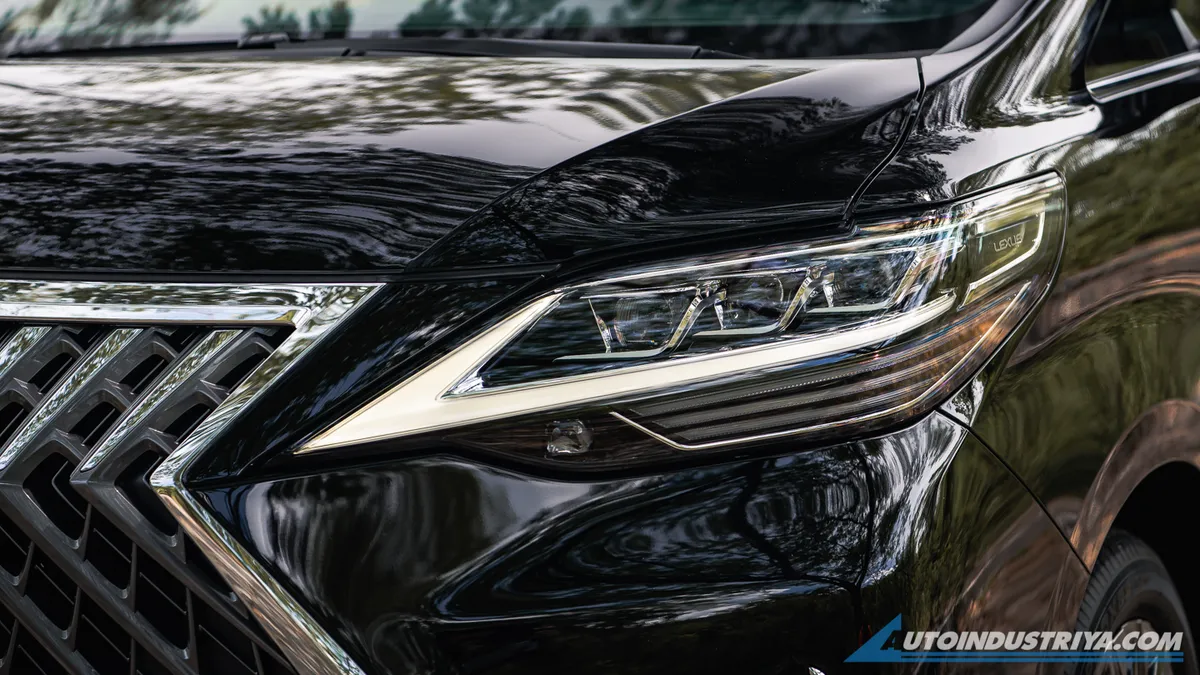 2021 Lexus LM 350 7-Seater