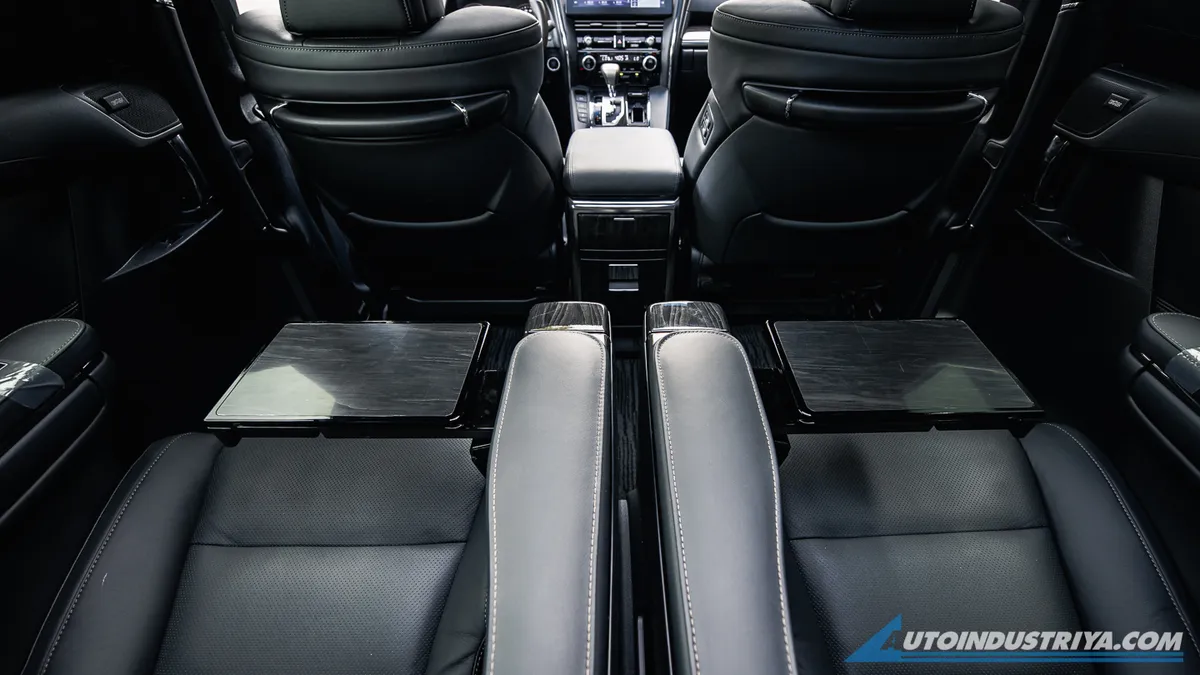 2021 Lexus LM 350 7-Seater