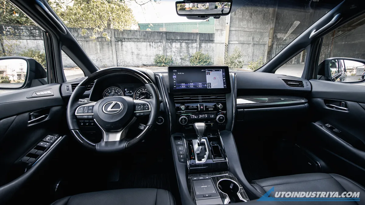 2021 Lexus LM 350 7-Seater