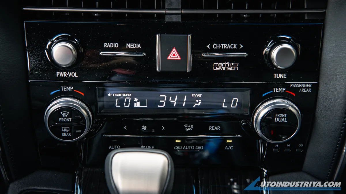 2021 Lexus LM 350 7-Seater