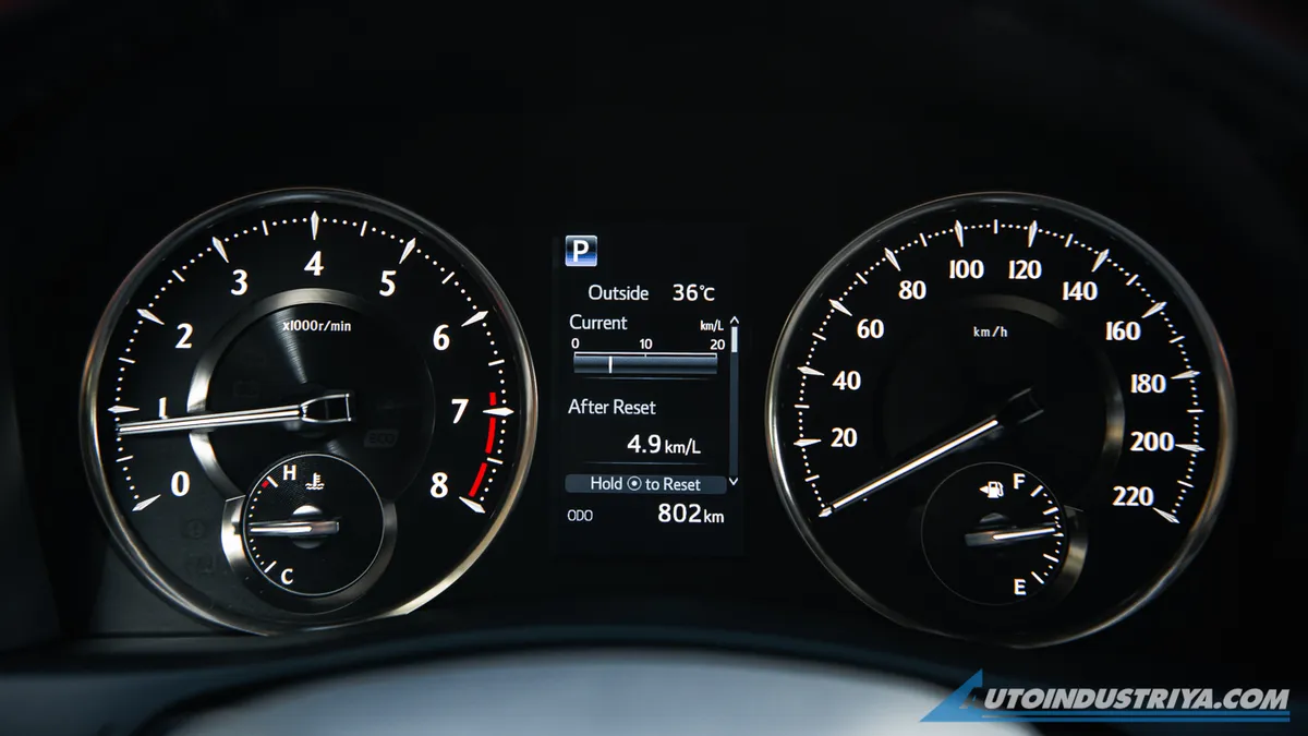 2021 Lexus LM 350 7-Seater