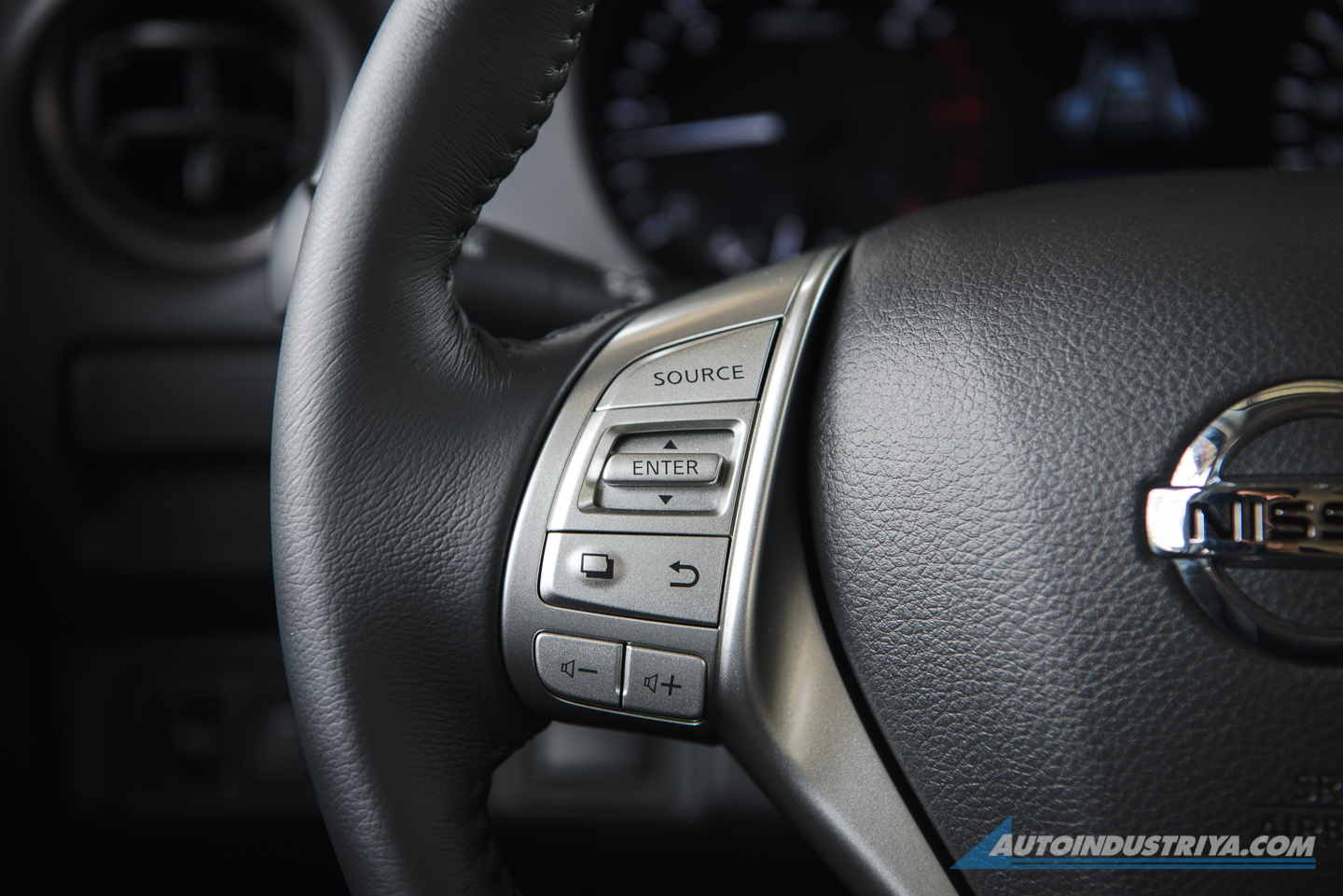 2021 Nissan Terra VL 4x4 Black Edition