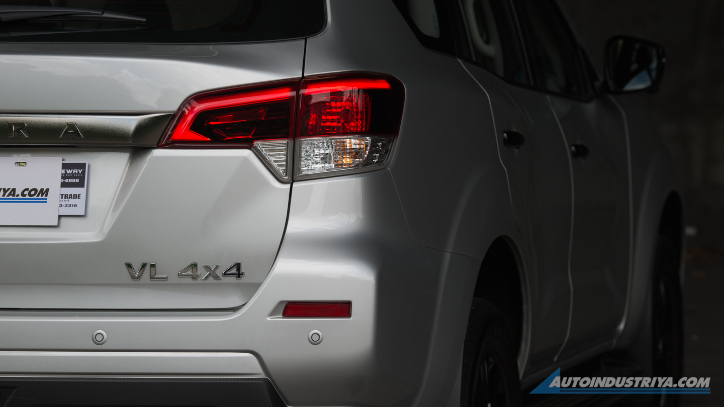 2021 Nissan Terra VL 4x4 Black Edition