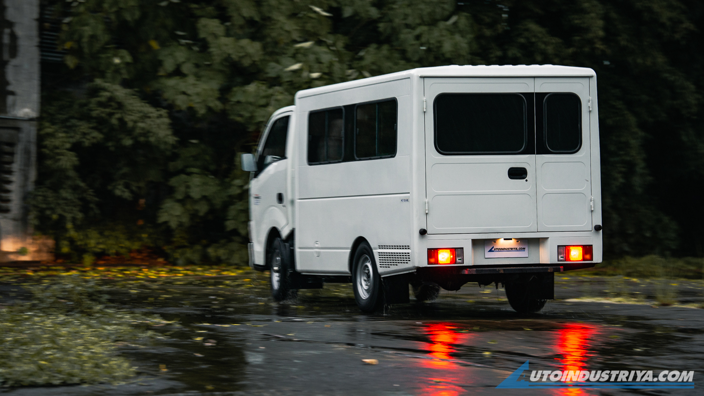 LCV Review: Isuzu Traviz L Utility Van 2.5L