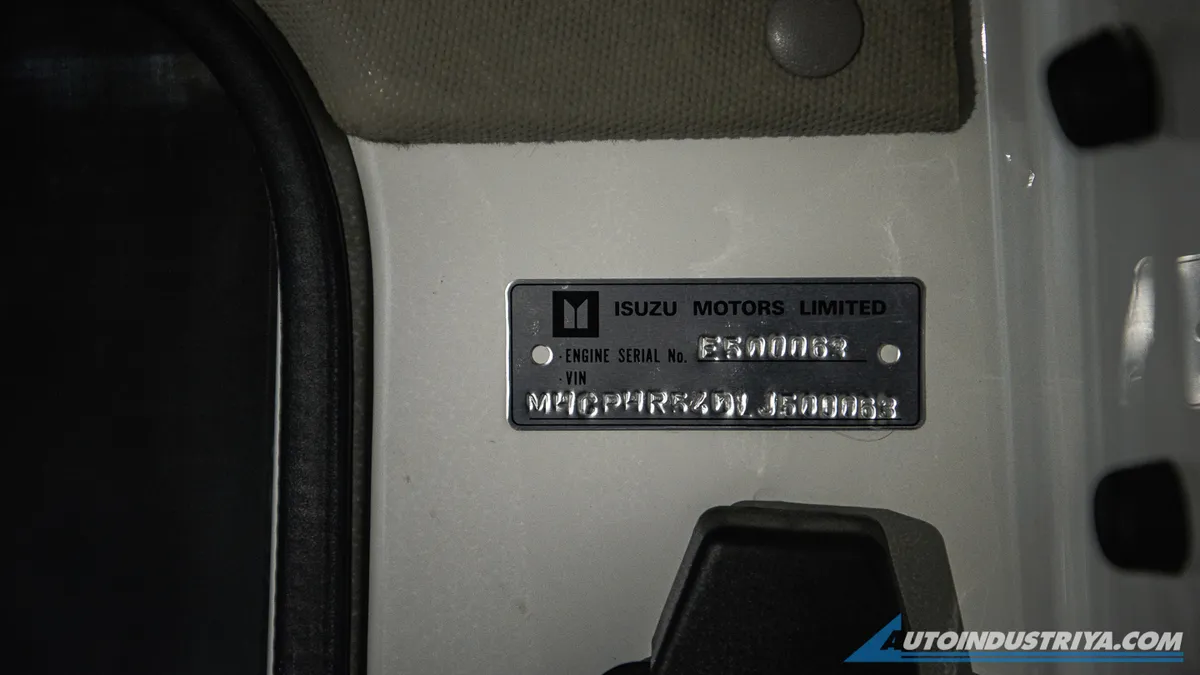 LCV Review: Isuzu Traviz L Utility Van 2.5L