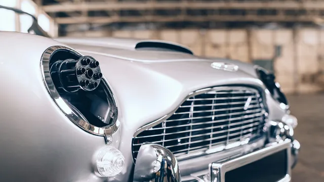 James Bond Jr: Mini Aston Martin DB5 has working gadgets | AutoIndustriya