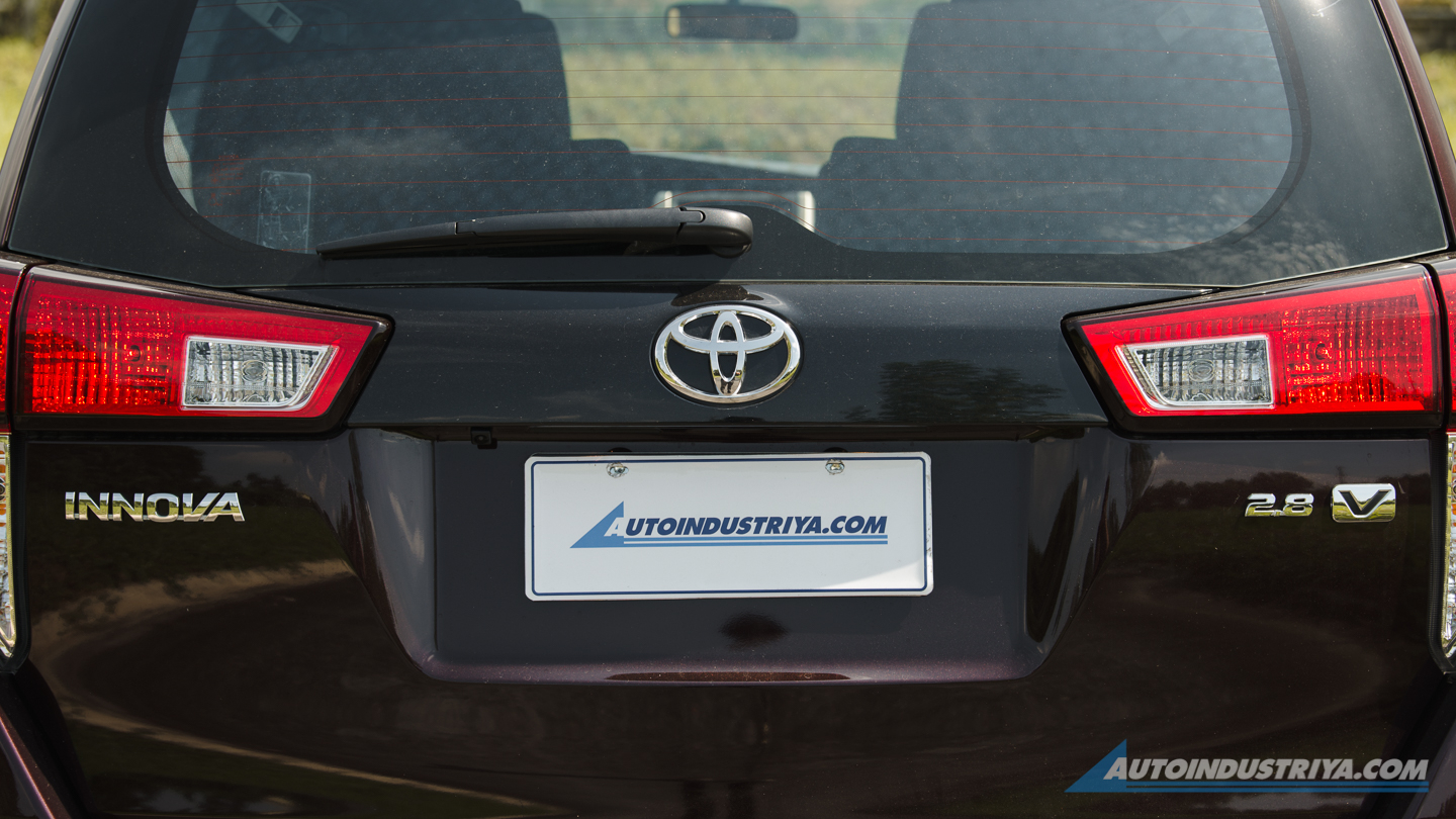 2021 Toyota Innova V