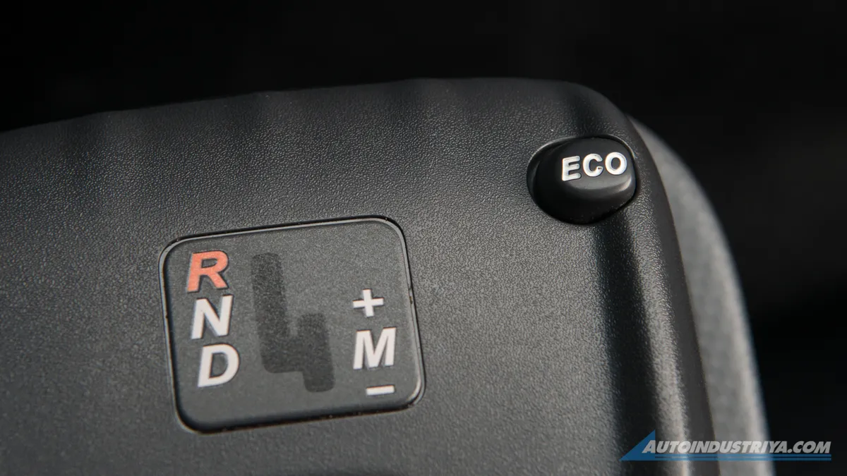 2021 Isuzu N-Series Smoother