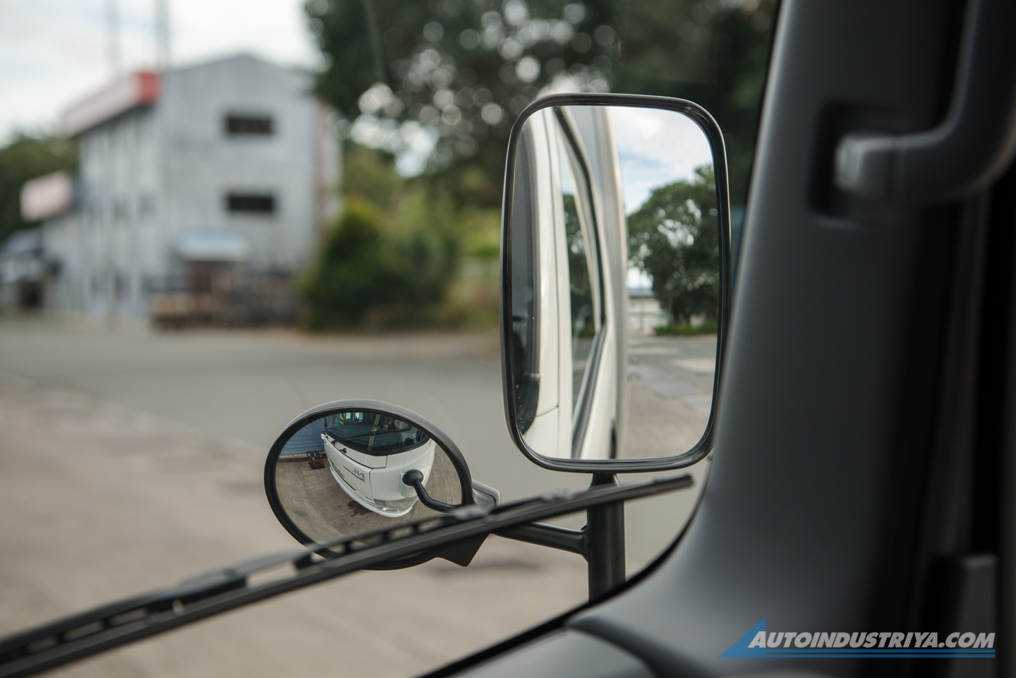 2021 Isuzu N-Series Smoother