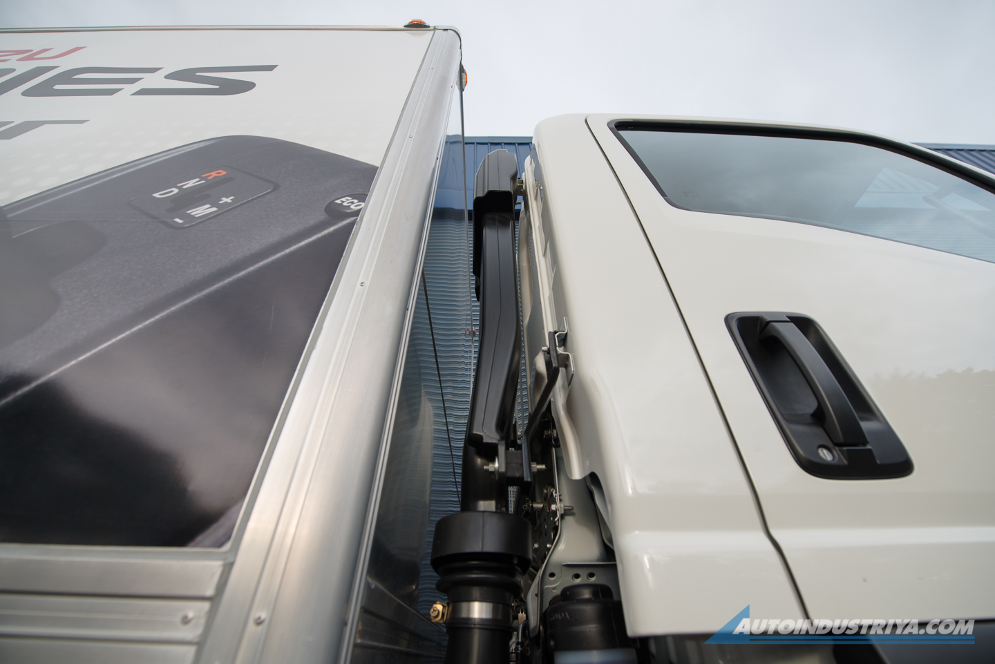 2021 Isuzu N-Series Smoother