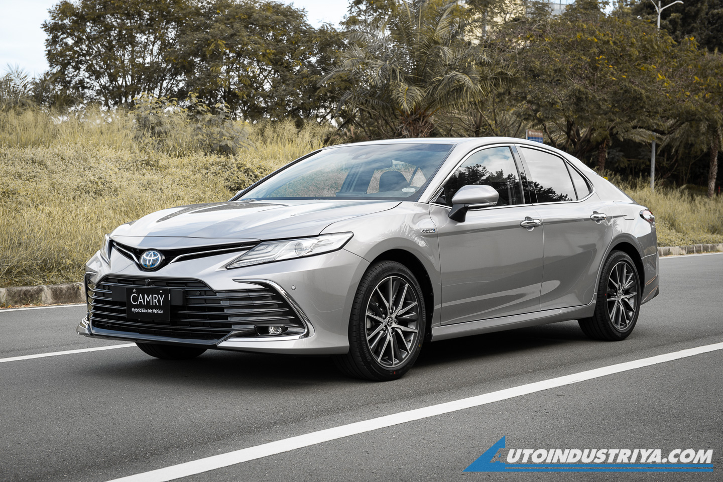 2022 Toyota Camry Hybrid