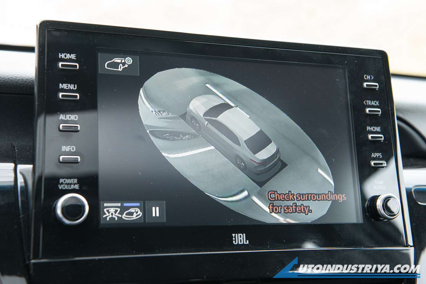 2022 Toyota Camry Hybrid