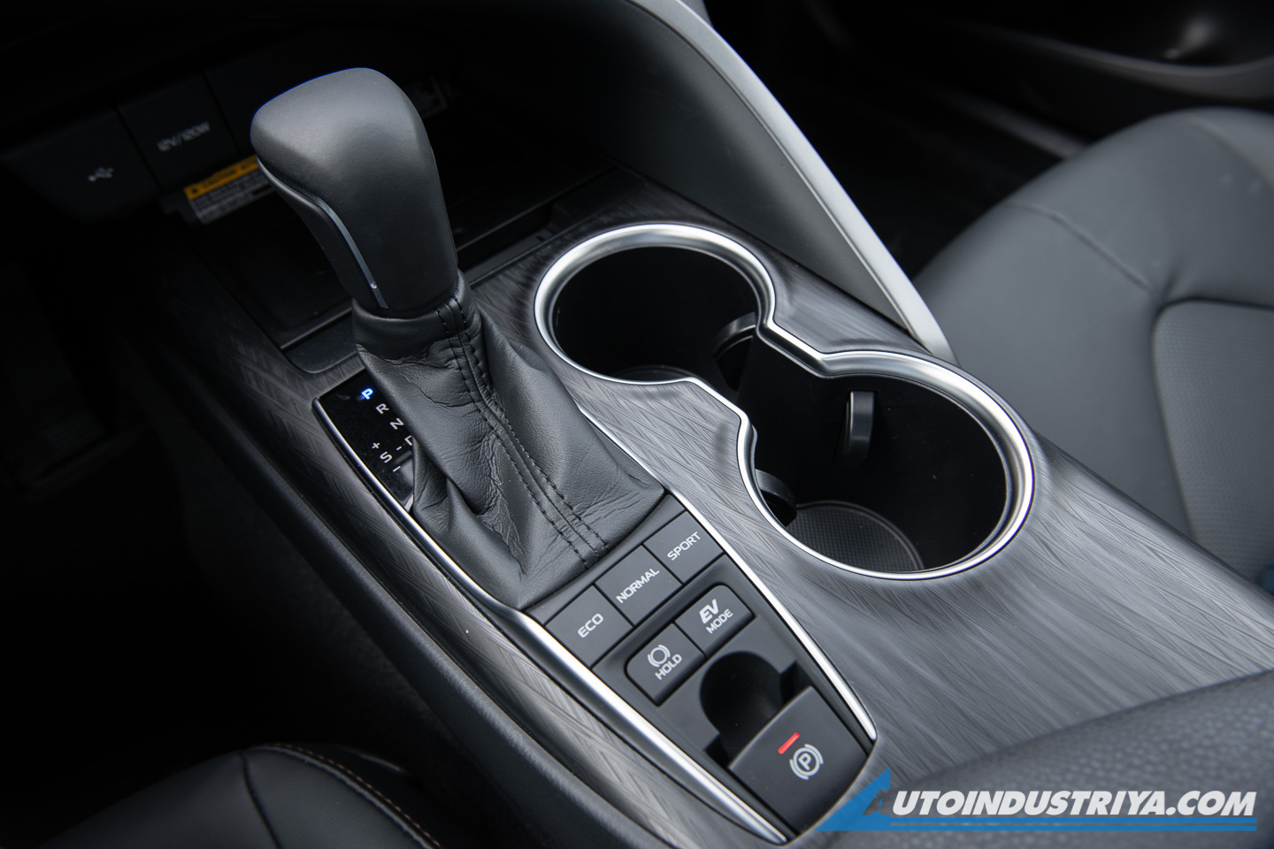 2022 Toyota Camry Hybrid