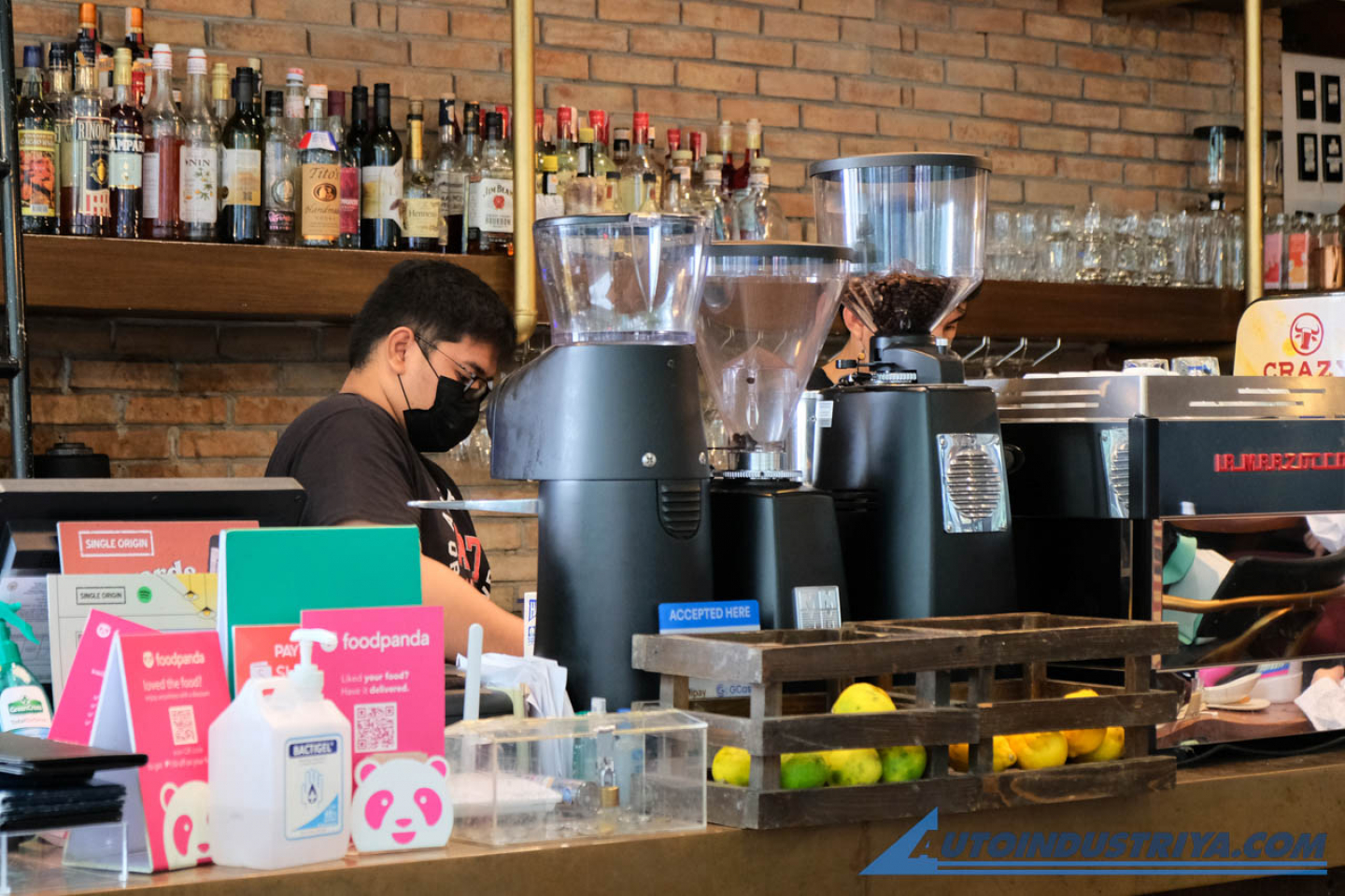 Sunday Drive: Cafe hopping and car-spotting in Makati