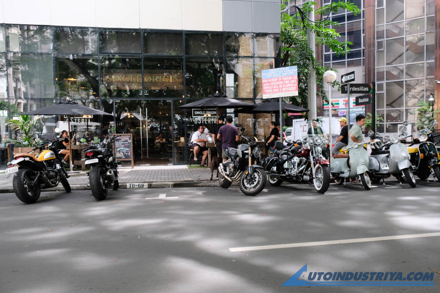 Sunday Drive: Cafe hopping and car-spotting in Makati