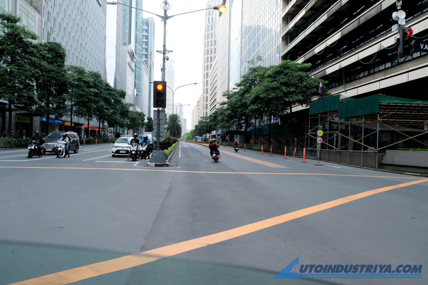 Sunday Drive: Cafe hopping and car-spotting in Makati