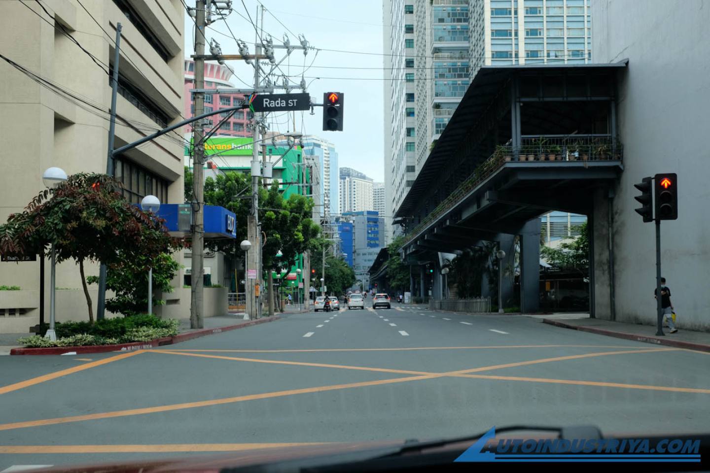 Sunday Drive: Cafe hopping and car-spotting in Makati