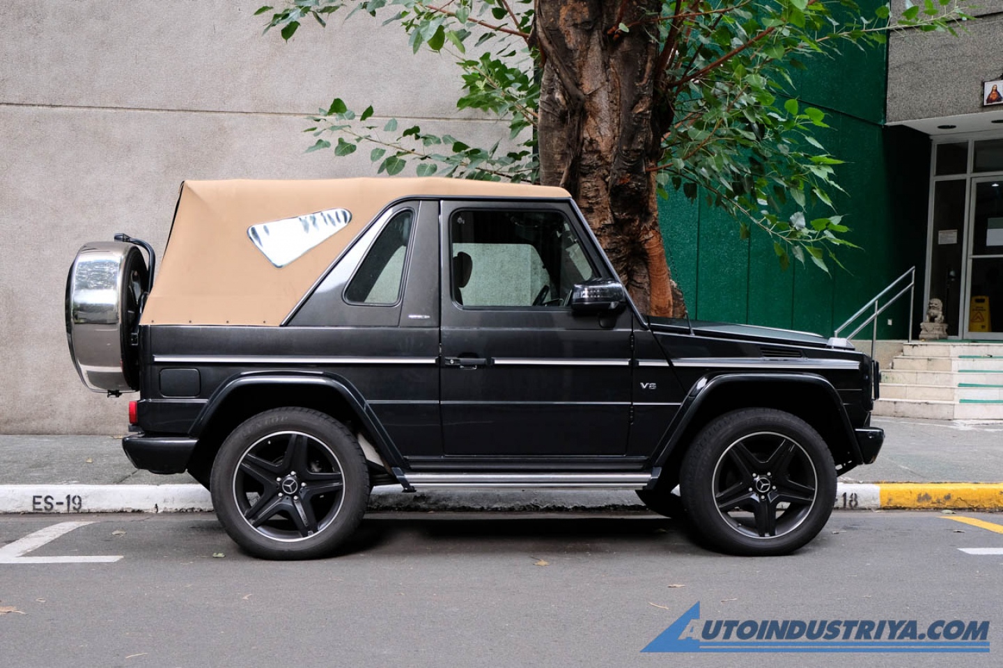 Sunday Drive: Cafe hopping and car-spotting in Makati