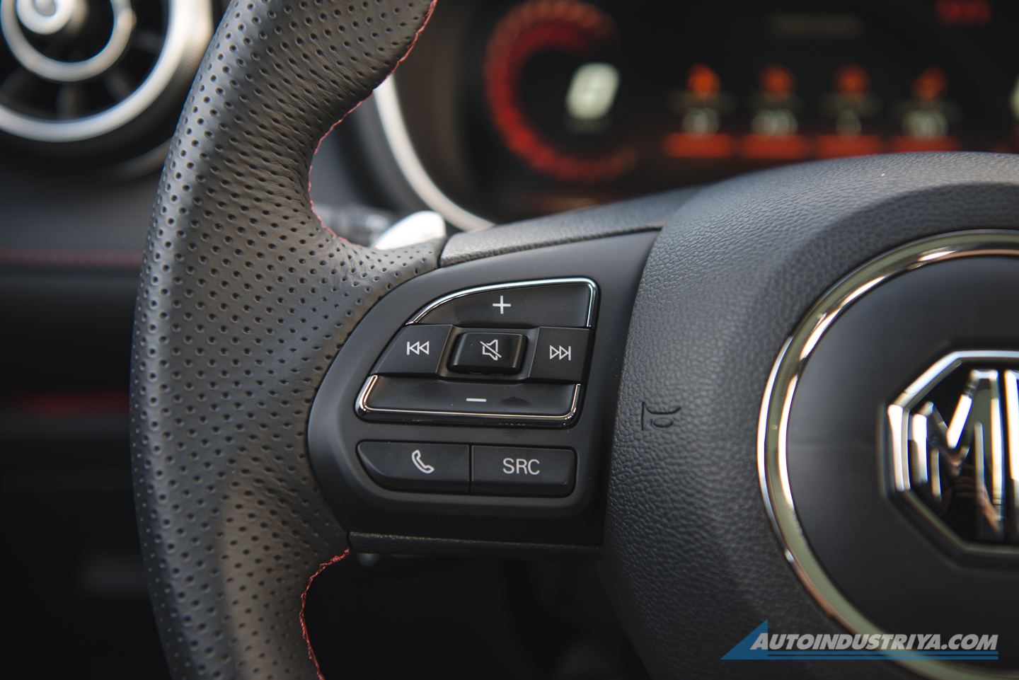 Embargo: MG HS Review