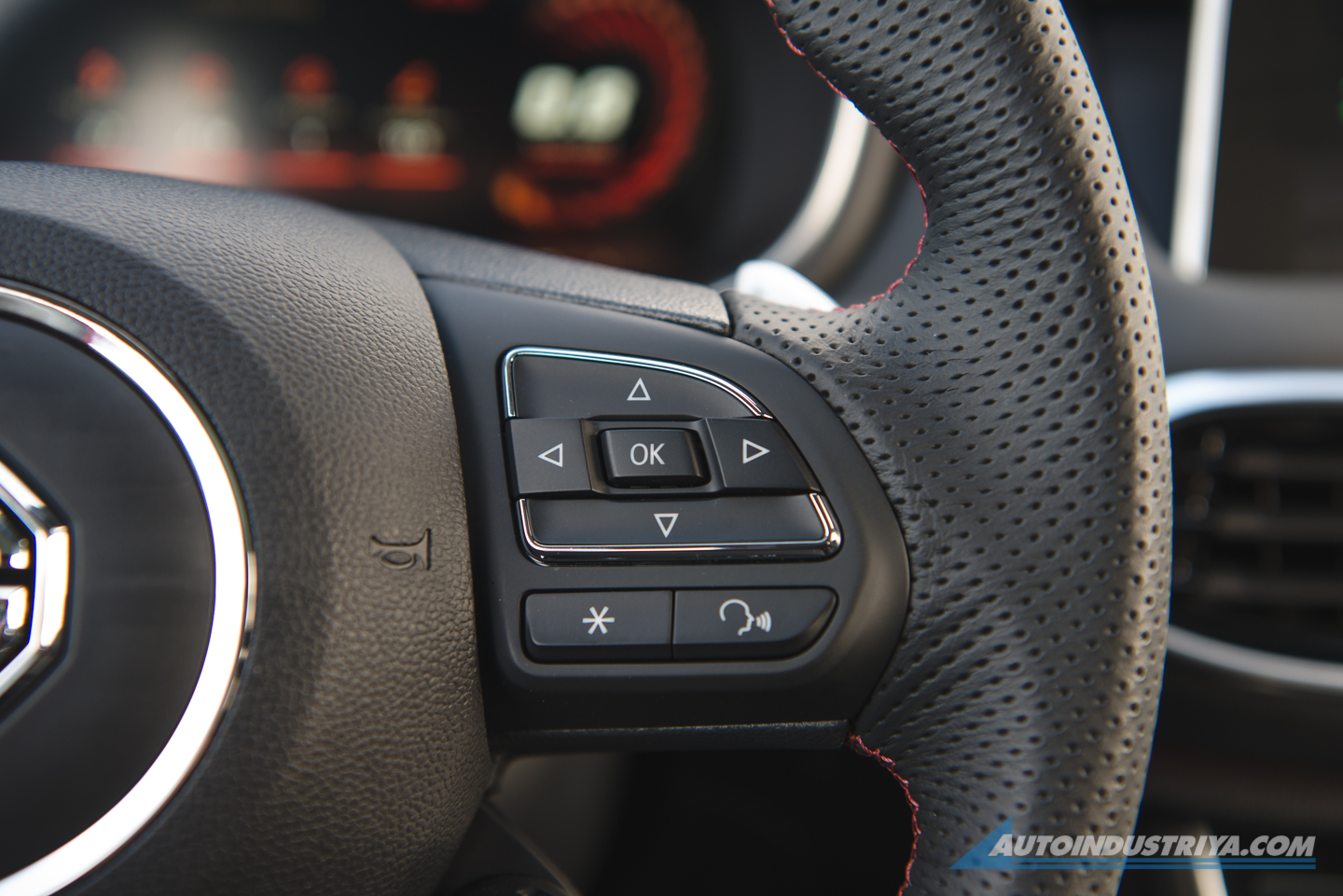 Embargo: MG HS Review