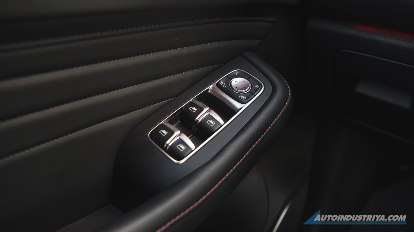 Embargo: MG HS Review