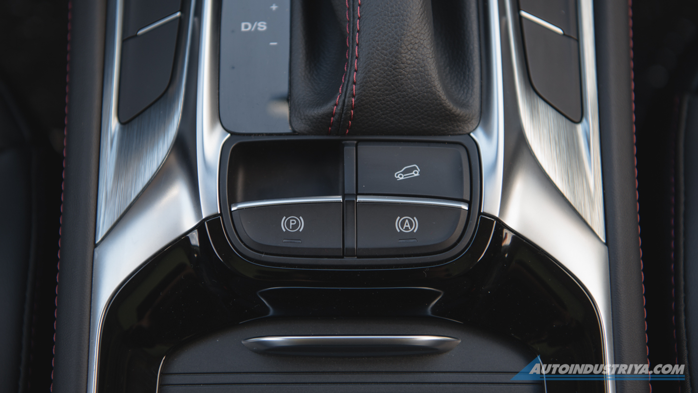 Embargo: MG HS Review