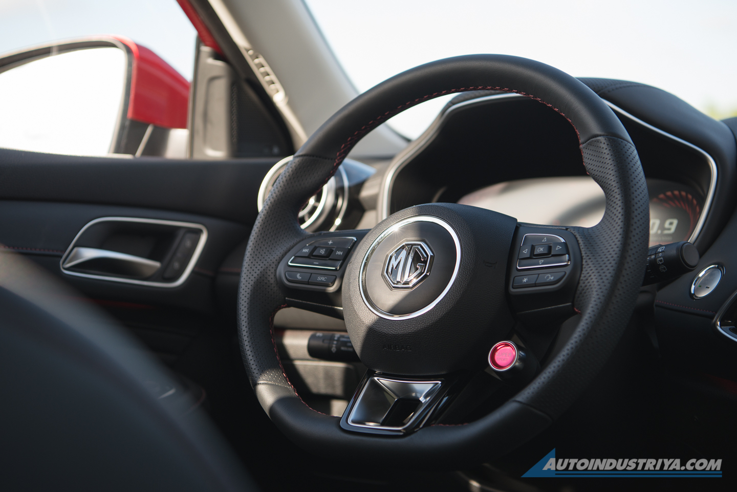 Embargo: MG HS Review